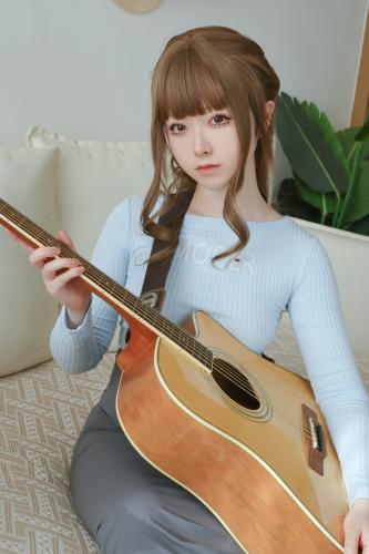[Cosplay] Asagiriai 朝霧愛 – Guitar Sister 吉他妹妹